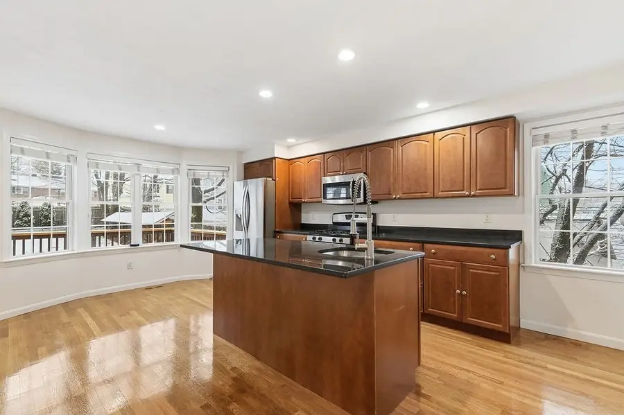 333 River St #1, Waltham, MA 02453 - Image #3
