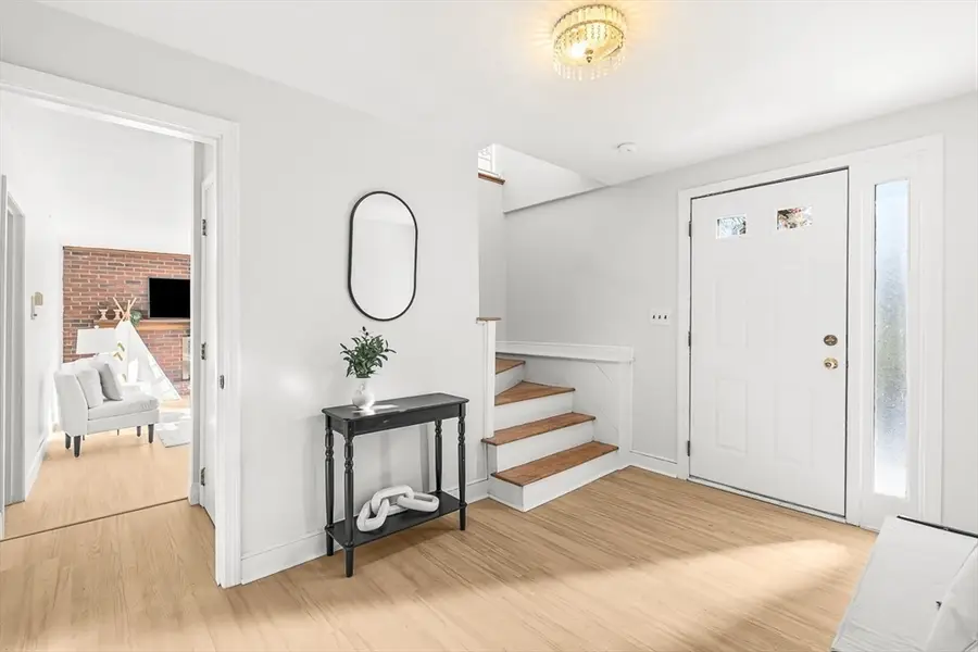 7 Trinity Rd, Winchester, MA 01890 - Image #2