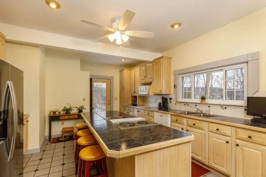 225 Wallingford Avenue, Athol, MA 01331 - Image #2