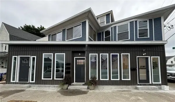 458-460 Smithfield Ave, Pawtucket, RI 02860