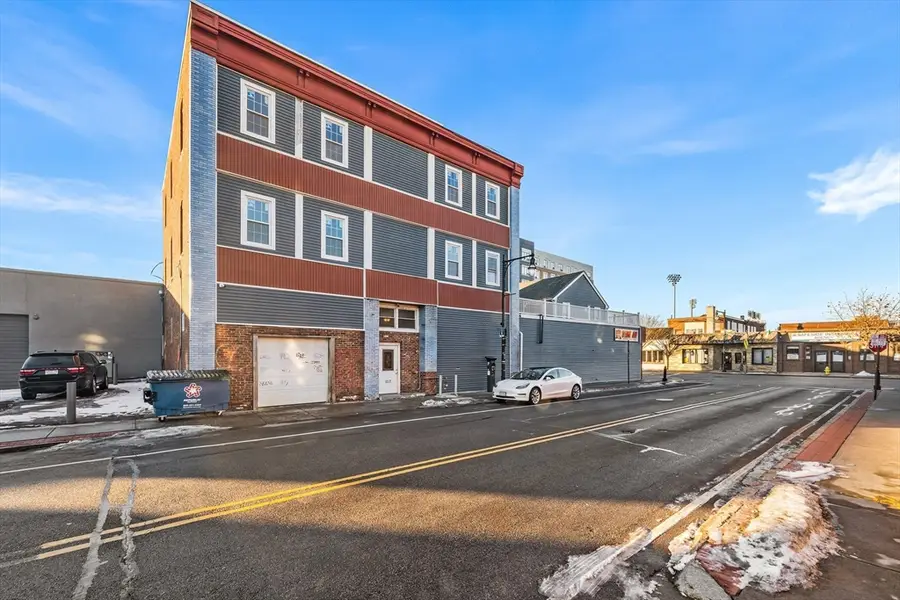 64 Green St, Worcester, MA 01604 - #2