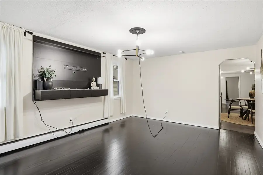 11 Cheyenne Rd, Springfield, MA 01109 - Image #3