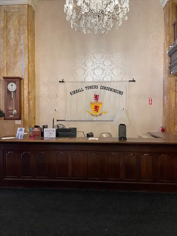 140 Chestnut St #304, Springfield, MA 01103