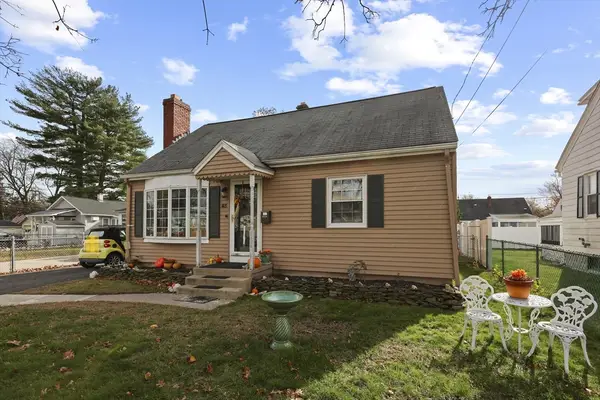 83 Oklahoma St, Springfield, MA 01104