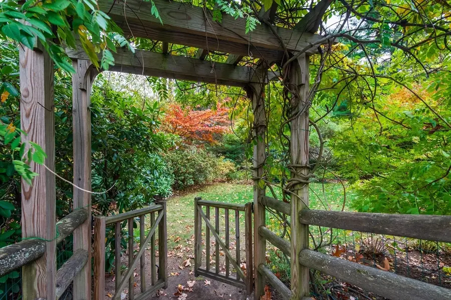 7 Appalachian Rd, Winchester, MA 01890 - Image #3