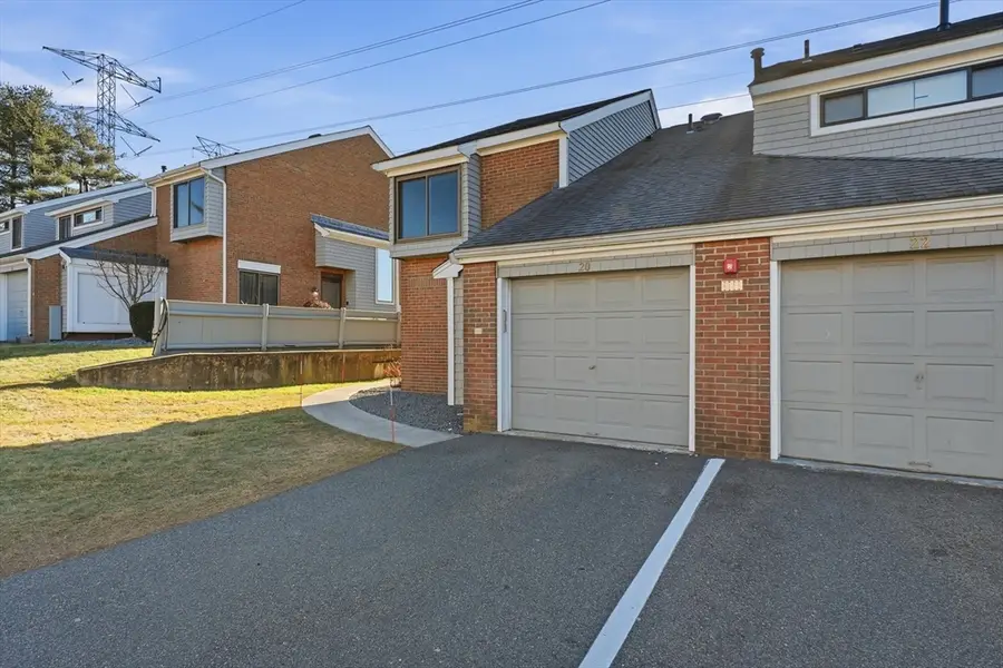 20 Rosewood Dr #20, Stoughton, MA 02072 - Image #3