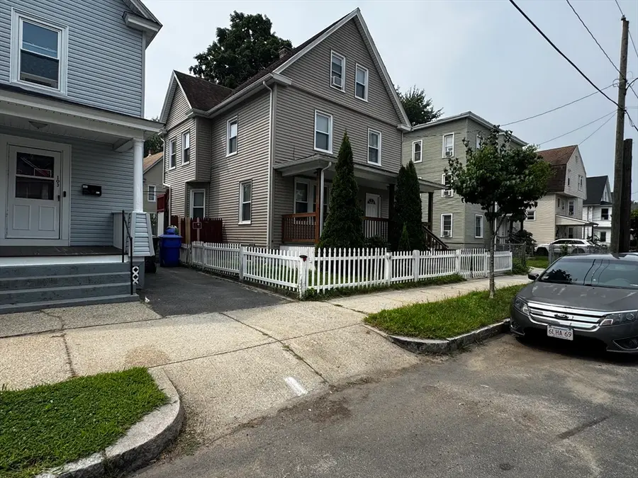 99 Wilmont St, Springfield, MA 01108 - Image #2