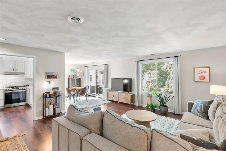 22 Concord Greene #2, Concord, MA 01742 - Image #3