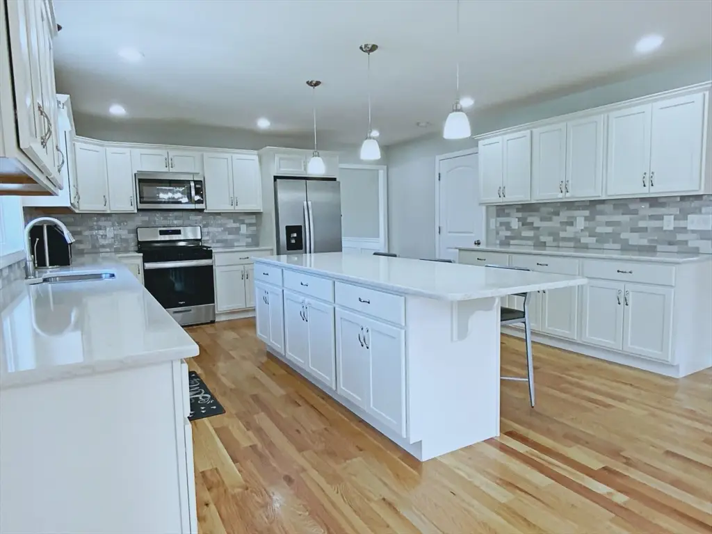 25 Damato Way, Agawam, MA 01001 - Image #1