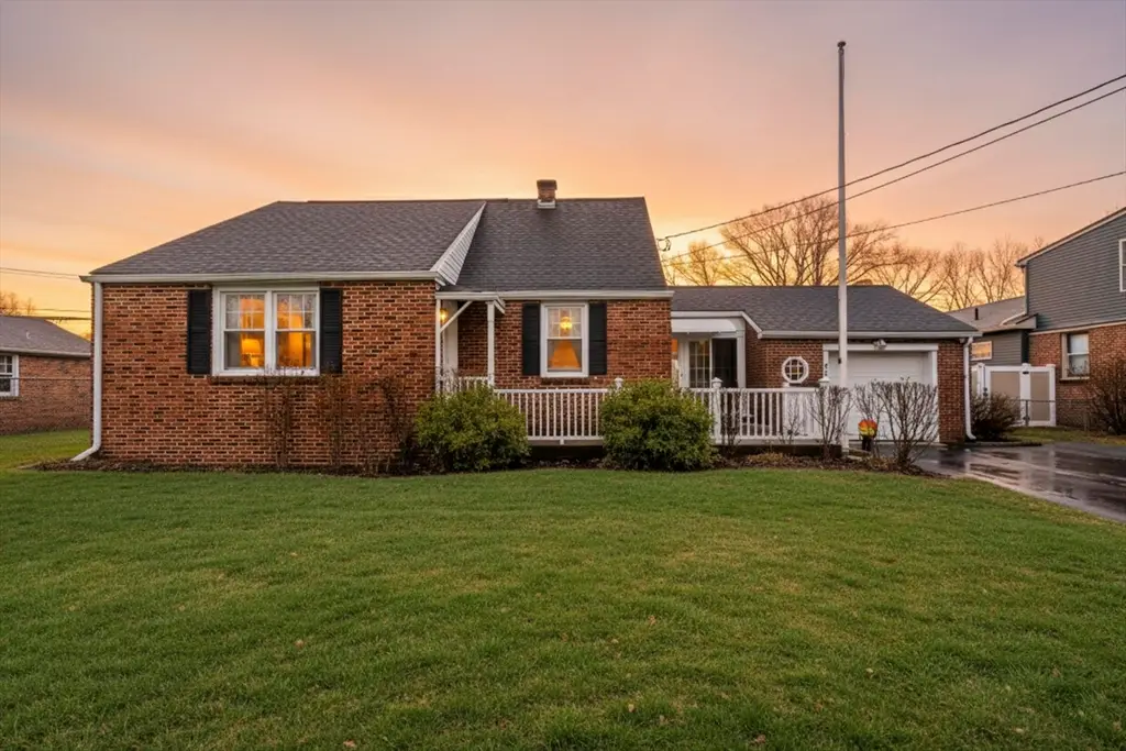 40 Lauzier Terr, Chicopee, MA 01020 - Image #1