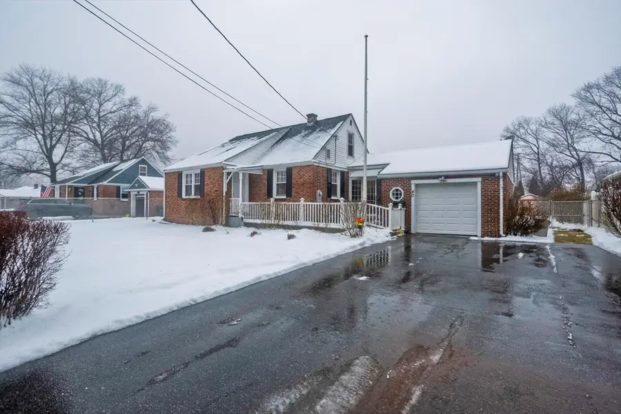 40 Lauzier Terr, Chicopee, MA 01020 - Image #2