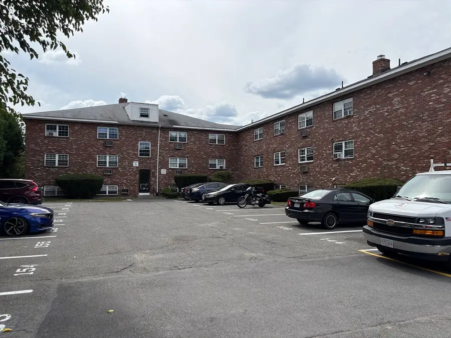 345 Hildreth St #14, Lowell, MA 01850 - #2