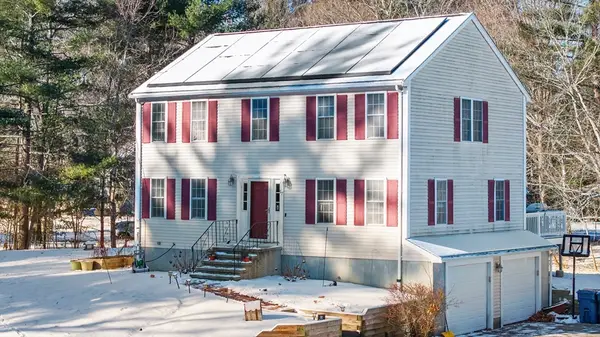 17 Fieldcrest Drive, East Bridgewater, MA 02333