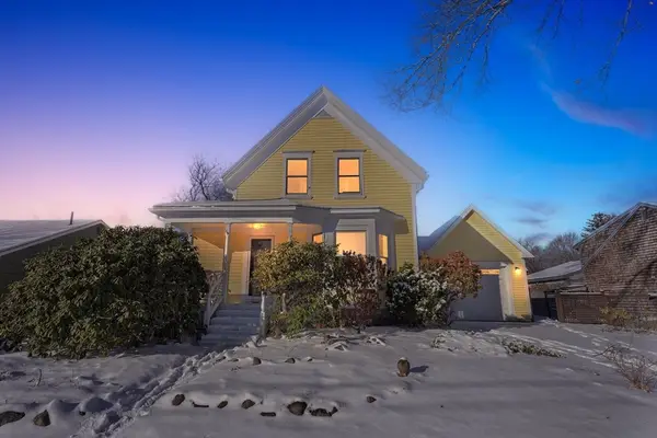 35 Carleton Ave, Brockton, MA 02301