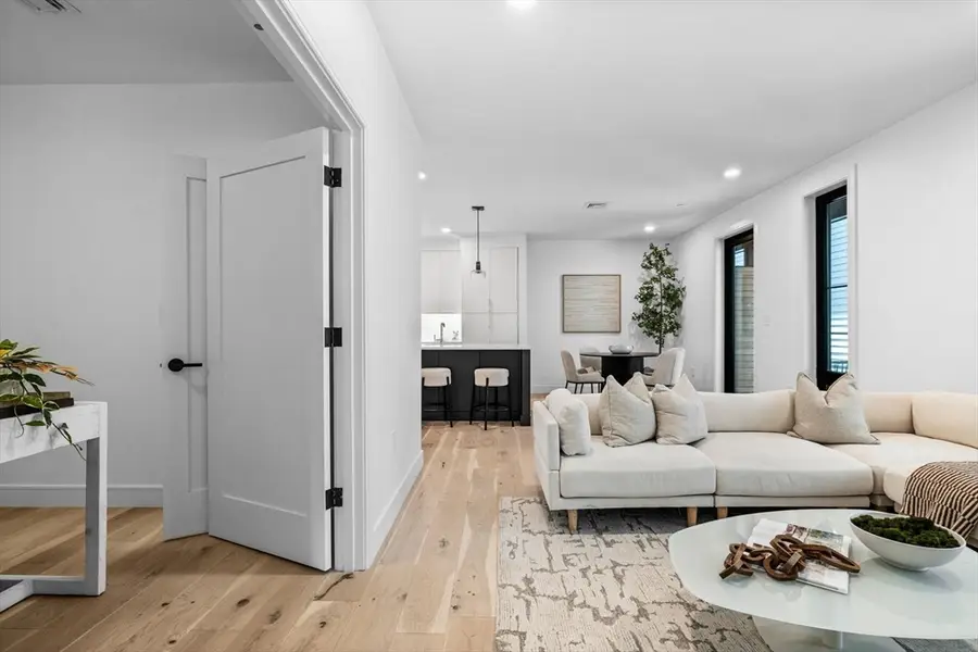 33 A Street #404, Boston, MA 02127 - Image #2