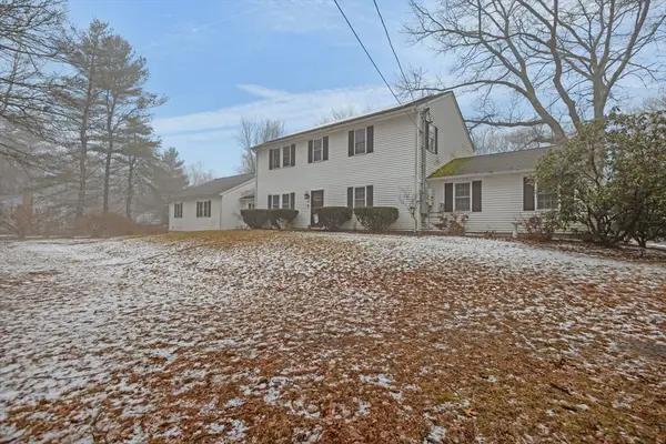 14 Mine Brook Rd, Rehoboth, MA 02769