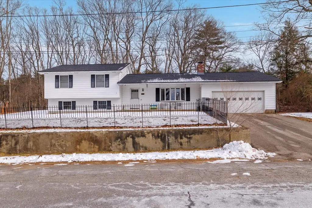 65 Lakeview Ave, Athol, MA 01331 - Image #1