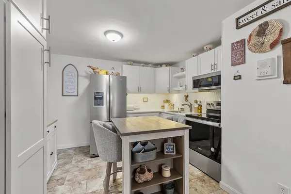 105 Ridgewood Ln #7, Gardner, MA 01440