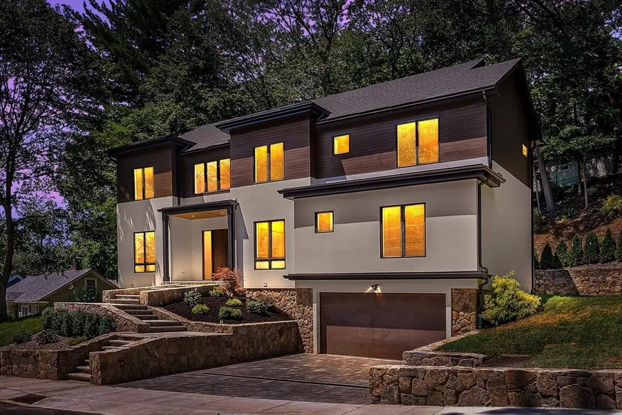 177 Varick Rd, Newton, MA 02468 - Image #2