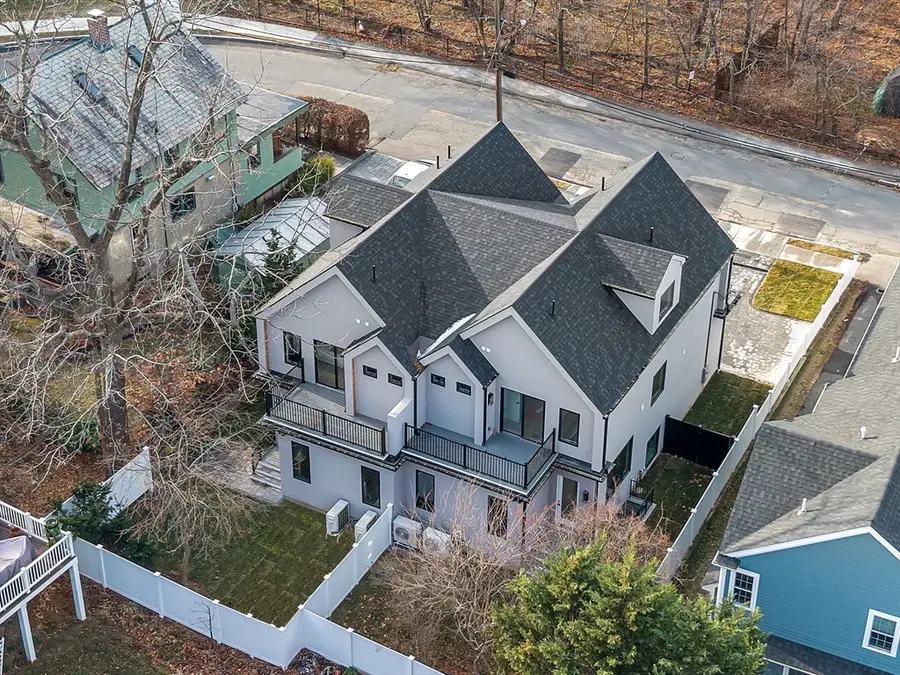 123-125 Waban St #125, Newton, MA 02458 - Image #2