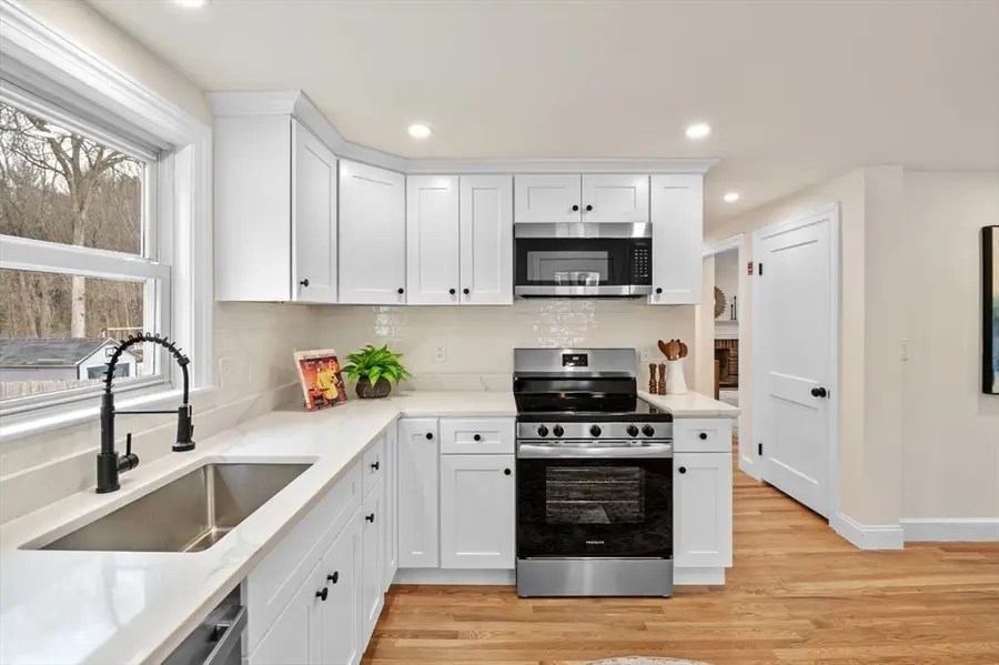 98 John Carver Rd, Reading, MA 01867 - Image #3