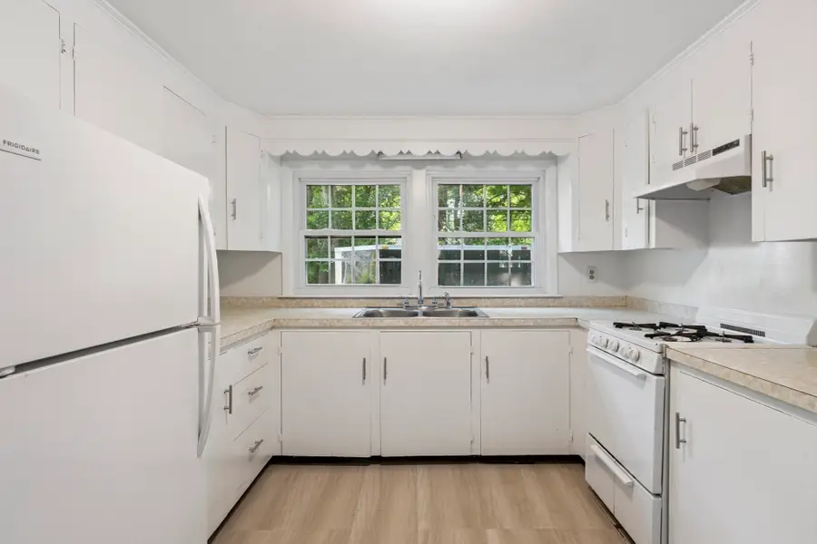 8 Captain's Lane, Mattapoisett, MA 02739 - #2