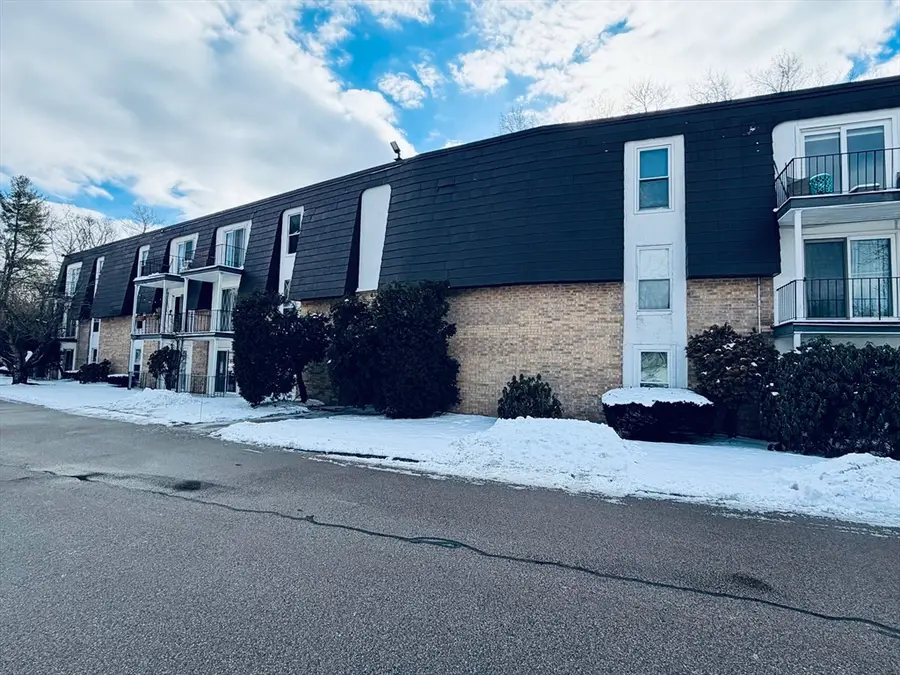 8 Shadowbrook Ln #41, Milford, MA 01757 - Image #2