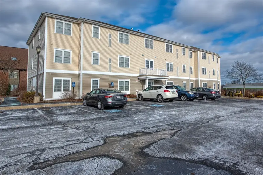 555 Page St #105, Stoughton, MA 02072 - Image #2