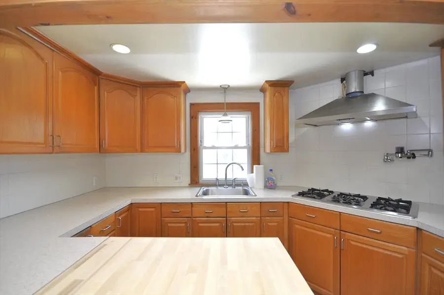 34 Guild Rd, Brockton, MA 02302 - Image #3