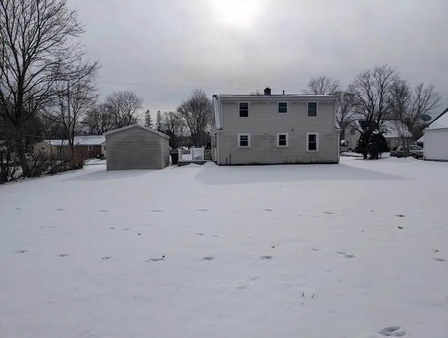 14 Walnut St, Oxford, MA 01540 - Image #2