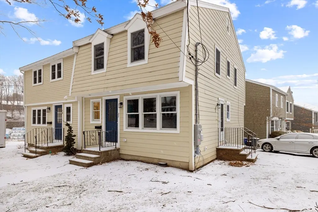 27 Village St #1, Marblehead, MA 01945 - Image #1