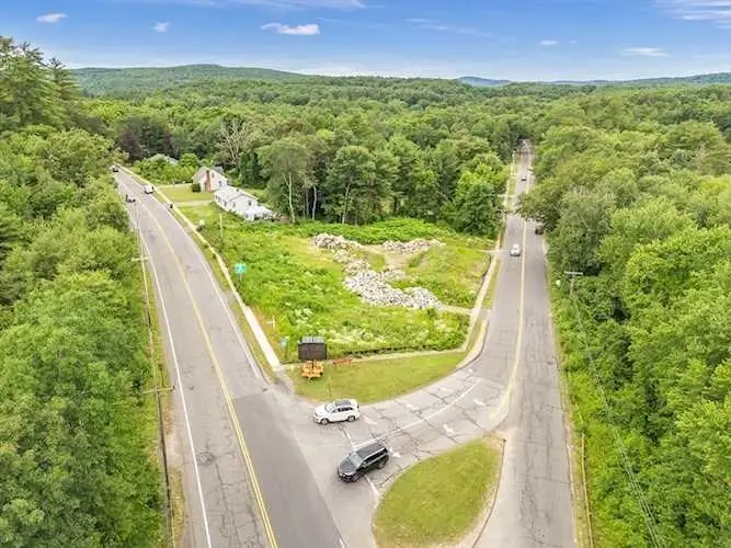 405 Shearer St, Palmer, MA 01069 - Image #2