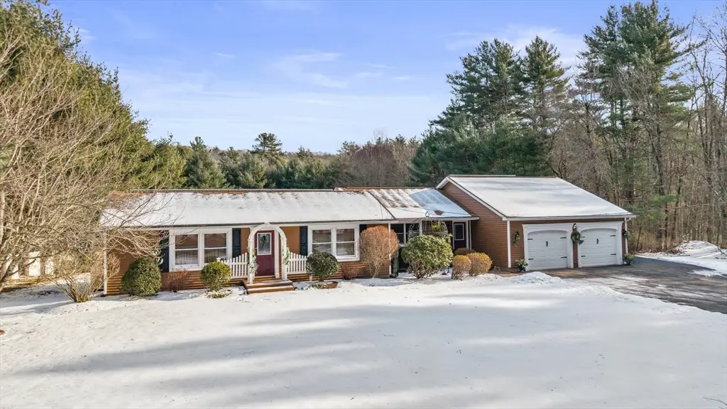 69 Farquhar Road, Sturbridge, MA 01566 - Image #1