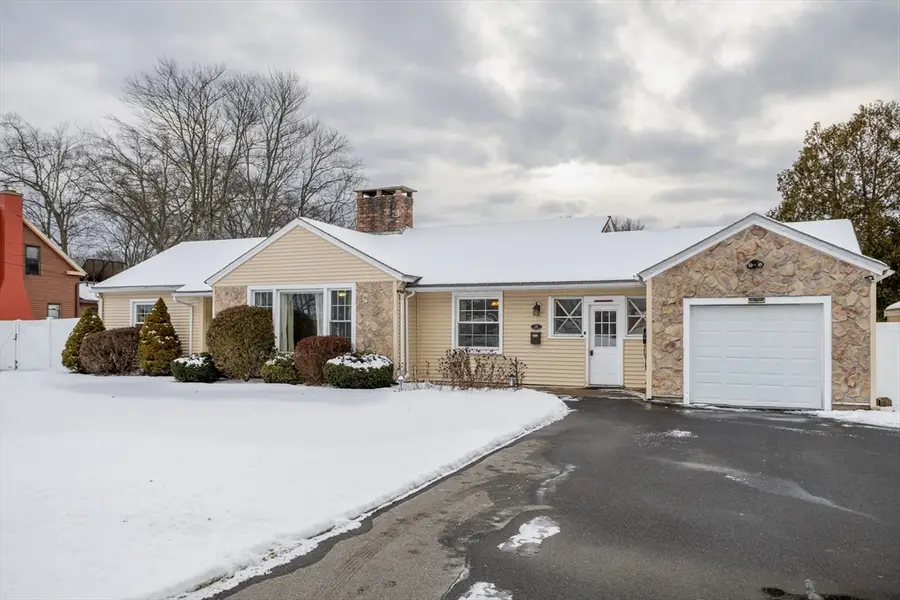 26 Montague St, Turners Falls, MA 01376 - Image #2