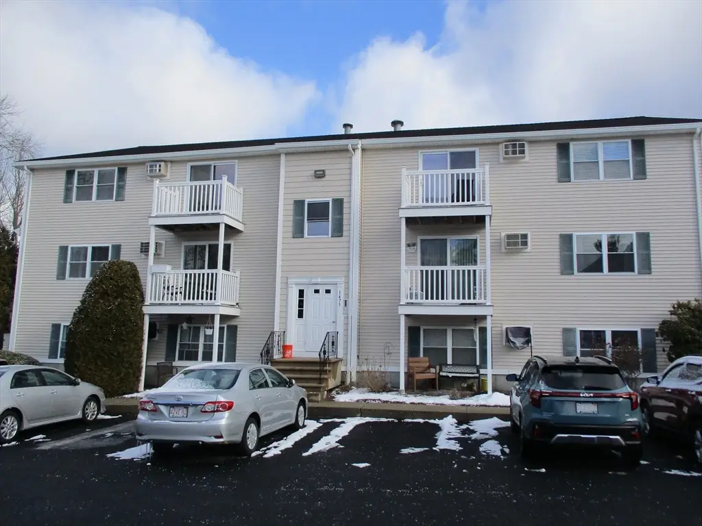 1475 Braley Rd #21, New Bedford, MA 02745 - Image #1