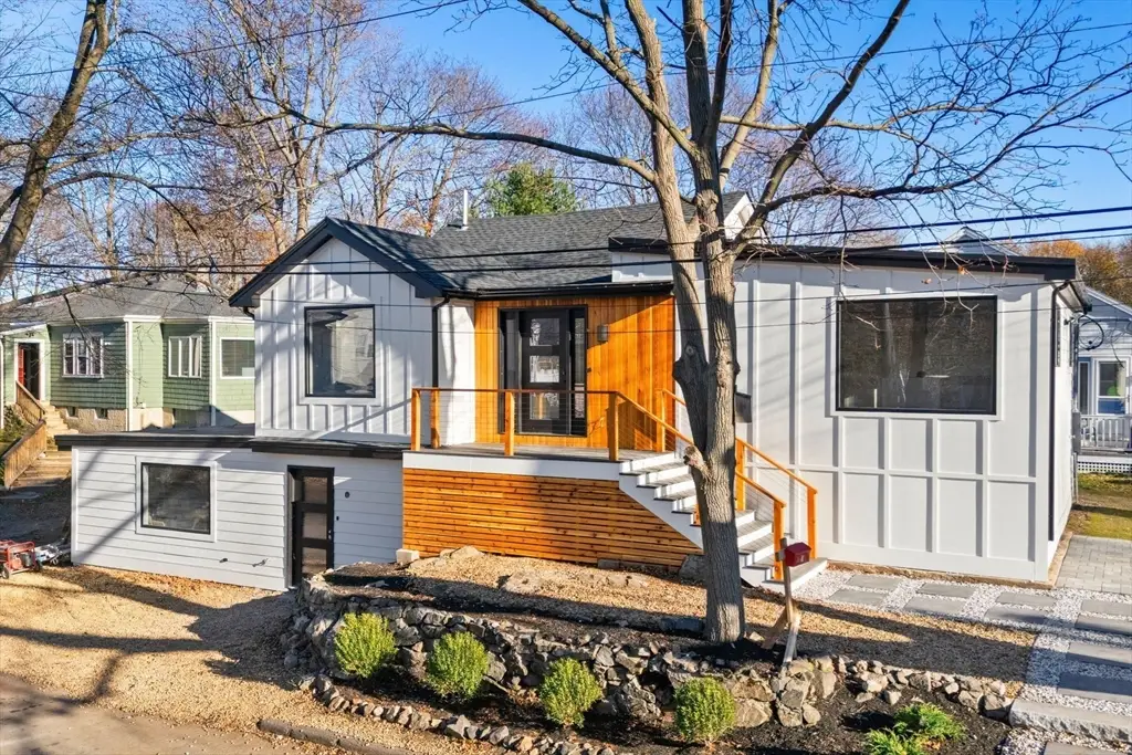 1 Knollwood Road, Marblehead, MA 01945 - Image #1