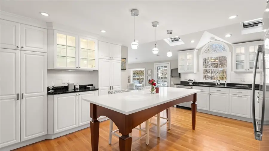 72 Columbine Rd, Milton, MA 02186 - Image #2