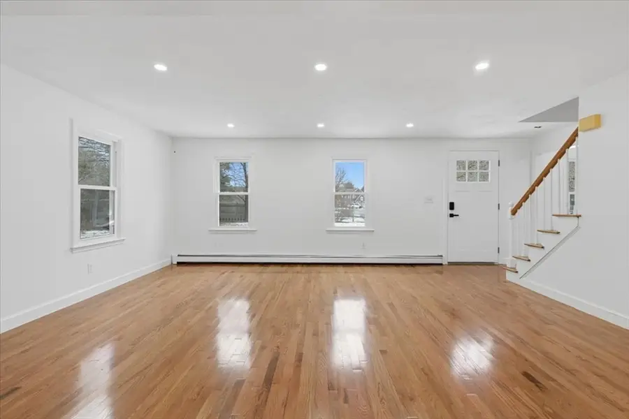 430 Brook Bend Rd, Hanson, MA 02341 - Image #3