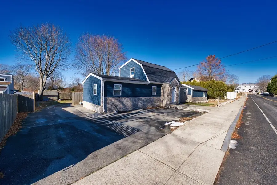 2106 Meridian St, Fall River, MA 02720 - Image #2