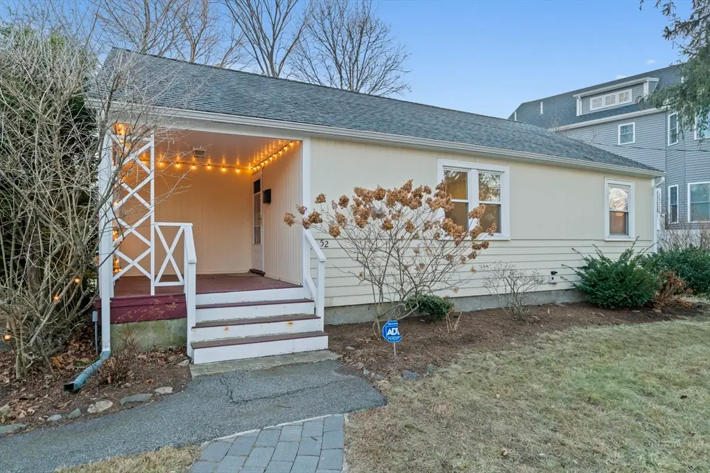 52 Heatherland Rd, Newton, MA 02461 - Image #1