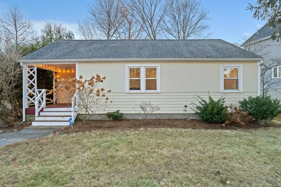 52 Heatherland Rd, Newton, MA 02461 - Image #2