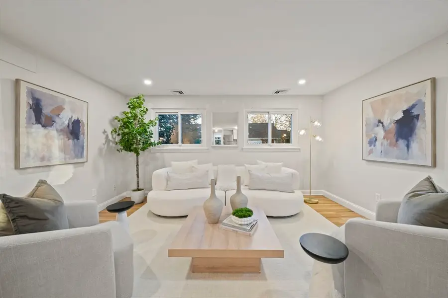 52 Heatherland Rd, Newton, MA 02461 - Image #3