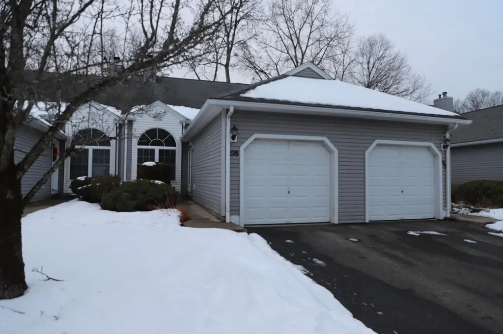 198 Brookfield Lane #198, Agawam, MA 01001 - Image #1