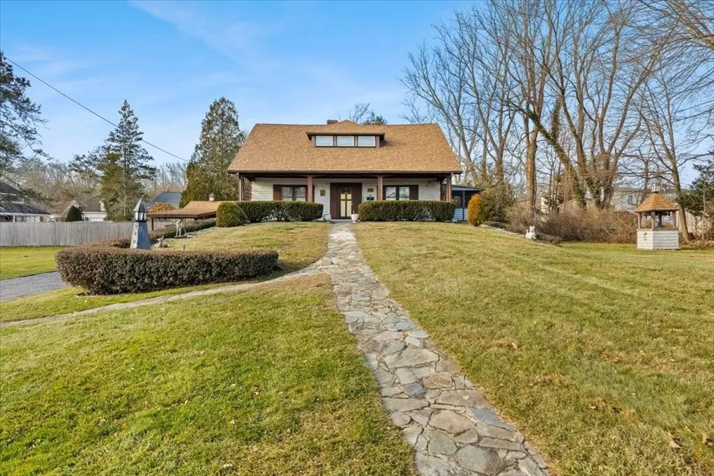 15 Seaview Ave, Swansea, MA 02777 - Image #1