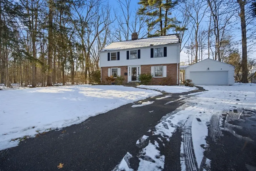 46 Puritan Cir, Springfield, MA 01119 - Image #2