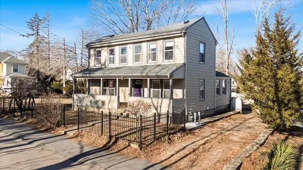 23 North St, Medway, MA 02053