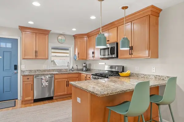 284 Riverside Ave #1, Medford, MA 02155