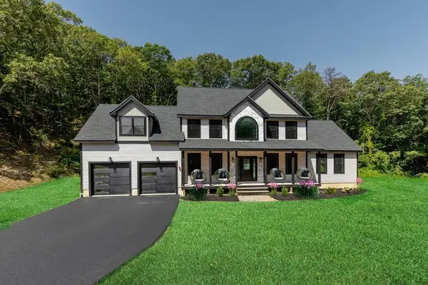 50 Wayside Ln, Barnstable, MA 02668