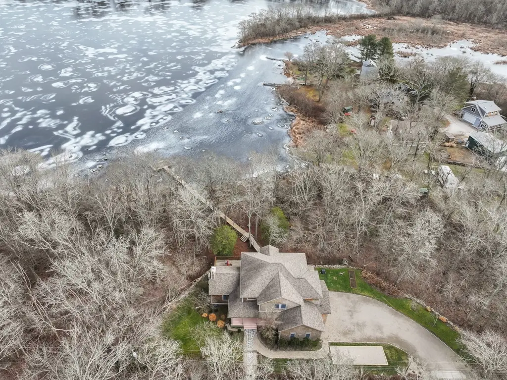 440 Captains Cir, Fall River, MA 02721 - Image #1