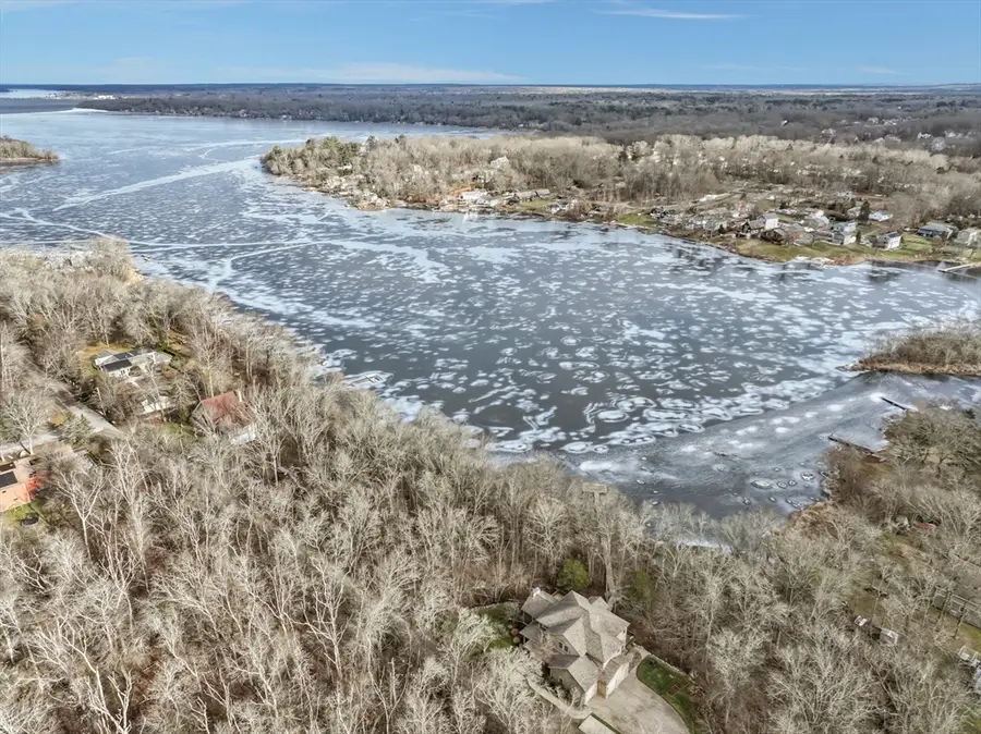 440 Captains Cir, Fall River, MA 02721 - Image #2